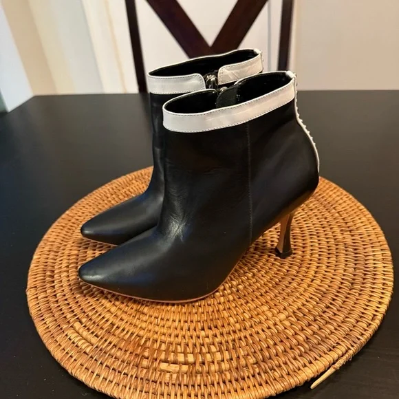Claire Flowers beautiful ankle booties heels size 7.5 women’s